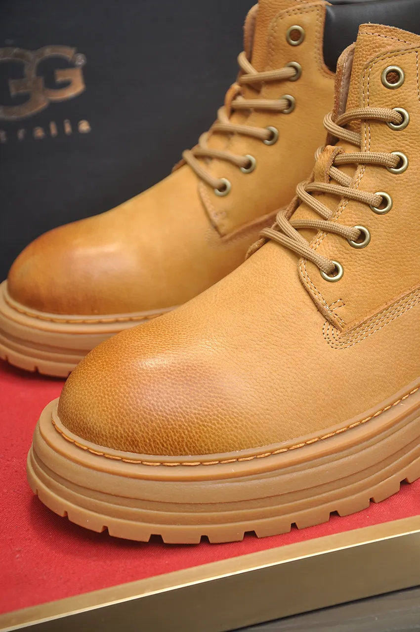 Men's shoes 💰680💶【UGG】(full genuine wool lining) Please pay attention to the quality of the original order and compare the thickness of the wool 🏮🏮Hot style Martin boots from Australia's warm luxury brand men's shoes, official website synchronization, Beckham men's style..., made of imported top-layer waxed cowhide, waxed toe box, Australian real wool velvet lining Carefully sewn...Imported rubber Martin boots outsole (comfortable, soft and wear-resistant). I really like the quality...Exquisite workmanship, you can't put it down once you see it. Code number 39-44